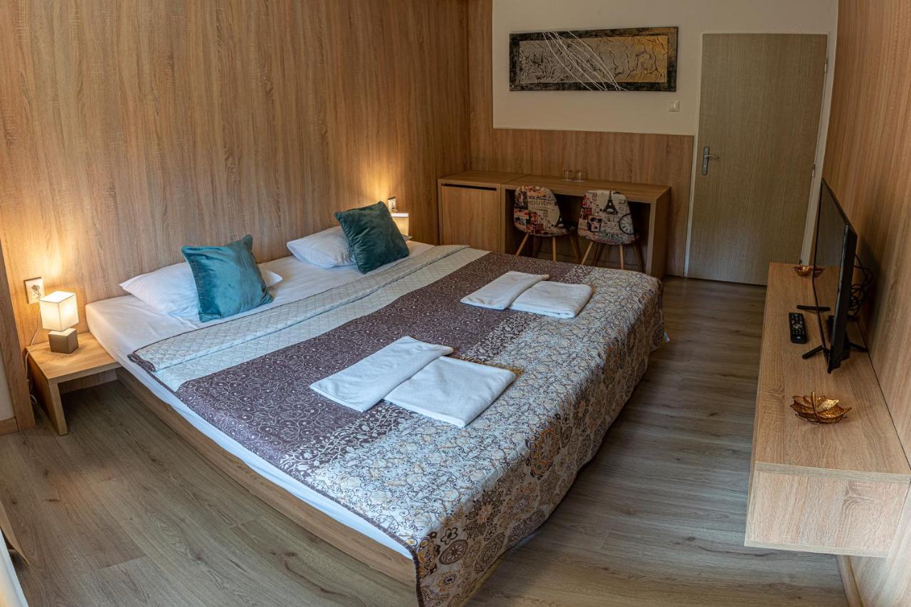 Hotel Garni *